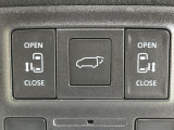 【パワーバックドア】スマートキーや運転席のボタンを押すだけでリアゲートが自動で開閉します!荷物を持っている時や、高い位置にあるバックドアを閉める際に便利な機能です♪