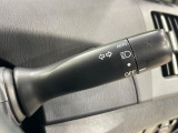 【オートライト】周りの明るさに応じて自動でヘッドライトの点灯・消灯ができる機能です!ライトの付け忘れ・消し忘れなどが無くなり、雨の日や夕方の走行も安心!トンネル通過時も便利ですね♪