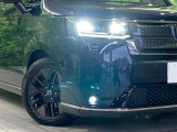 【LEDヘッドライト】悪天候や夜間走行時も良好な視界を確保し安心して運転できる高輝度LEDヘッドライトを装備!点灯速度が早く、消費電力も抑えられています。