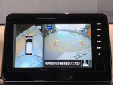 クルマを空から見たような映像が映る、アラウンドビューモニターで、車両周辺の安全確認も一目できます!小さなお子様や障害物も確認できるので、運転のしやすさだけでなく事故防止にも役立ち安心して駐車できます♪