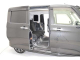 当店は全車『ロングラン保証』付!(1年間、距離無制限 HV車はHV保証付) 別途延長保証もご用意しております♪ ぜひ現車を確認にご来店ください