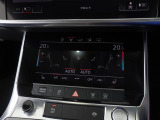 ご納車前に行います点検100項目におきまして、専用のテスターやツールを用いて細かな診断を行います。