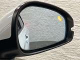 ブラインドスポットインフォメーション付きで後方の車を感知してくれます!
