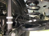 お車を安心してお乗りいただく為には、足回りの定期点検が欠かせません。サービスサポート(有償保証)では無料点検もご提供しており、安心のカーライフをお過ごしいただけるサポート体制が整っています。