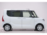 県内13店舗にて常時500台以上ダイハツ車を展示中です。見て、触って、納得のいく一台をぜひ見つけてください。