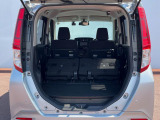 普段のお買い物や通勤、送迎等に十分な荷室スペースを確保しております。セカンドシートを倒すと、大きな荷物の積載も可能です♪