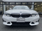 サービスにはドイツ本国と同様に教育と訓練を受け、BMWを知り尽くした「マイスターメカニック」が数多く在籍しております。納車前点検整備で、お客様に安心と安全をお届けいたします。