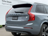 ◆バック/万が一を考え、安全性を重視する方に選ばれているVOLVO車。ドアを開閉するとその重み・厚みに驚くはず