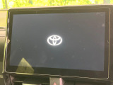 【10.5インチナビ】高級感とインパクトのある大画面ナビを装備。各種オーディオ操作はもちろん、スマホ連携もできる利便性の高いナビです♪