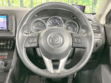 【純正革巻きステアリング】上質な革を使用することで、手にしっかり馴染みとても運転しやすいハンドルです♪
