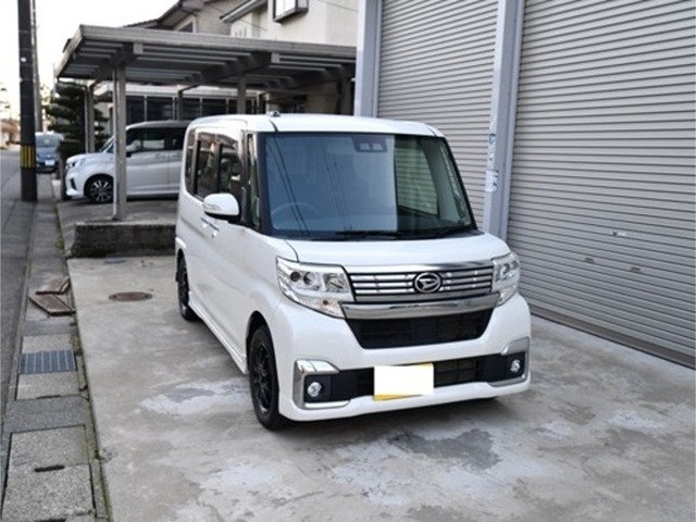 ダイハツ タントカスタム 