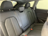 正規ディーラーAudi奈良のお車をご覧い頂きありがとうございます。株式会社ファーレン古都のAudi3支店の中からお客様のご希望にあった1台をご案内させて頂きます。