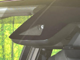 【トヨタセーフティセンス】走行中に前方の車両等を認識し、衝突しそうな時は警報とブレーキで衝突回避と被害軽減をアシスト。より安全にドライブをお楽しみいただけます。