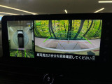 【アラウンドビューモニター】専用のカメラにより、上から見下ろしたような視点で360度クルマの周囲を確認することができます☆死角部分も確認しやすく、狭い場所での切り返しや駐車もスムーズに行えます。