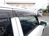 ドアバイザー付き!