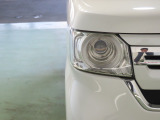 LEDヘッドライトは、点灯の瞬間から光量を発揮し、突然暗くなるトンネルなどでの安定感を高めます。