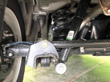 お車を安心してお乗りいただく為には、足回りの定期点検が欠かせません。サービスサポート(有償保証)では無料点検もご提供しており、安心のカーライフをお過ごしいただけるサポート体制が整っています。