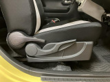 運転席シートリフターを装備しています★細かくドライビングポジションを設定できるので運転し易く、疲れにくいですね♪