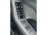 シートメモリー装備で複数の運転者様にご対応できます。