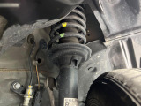 お車を安心してお乗りいただく為には、足回りの定期点検が欠かせません。サービスサポート(有償保証)では無料点検もご提供しており、安心のカーライフをお過ごしいただけるサポート体制が整っています。