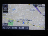 直感的に操作出来るナビゲーションを搭載。ルート案内が分かりやすく、運転中のストレスを軽減します。目的地までスムーズに導いてくれる、実用性の高い装備です。