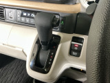 オートマチックシフトレバーは、手になじみ操作しやすい形状で安全運転にもつながります♪