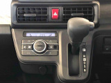 温度を設定すれば、自動で車内の温度管理をしてくれる優れものです♪ATミッションで運転楽々