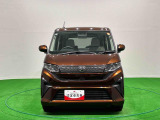 横開きバックドアの採用に始まり進化を続けてきたダイハツベーシックカーが両側スライドドアを身にまといました。新型ムーヴが入荷致しました。
