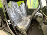 運転席シート廻りは使用感も少なく、良好な状態となっています。丁寧に使われていたことがよくわかりますね。