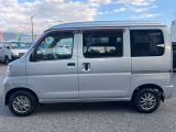 お客様が安心して中古車を購入できるよう、中古車の価格や品質の適正な情報を提供し、近年問題となっております修復暦の偽り・メーター改ざん車の排除に努めています。