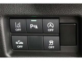 ■衝突回避支援機構■自動車に搭載したレーダーやカメラからの情報をコンピュータが解析し、運転者への警告やブレーキの補助操作などを行います。事故予防に!