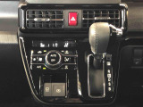 温度を設定すれば、自動で車内の温度管理をしてくれる優れものです♪ATミッションで運転楽々