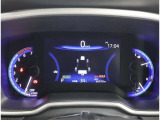 とっても見やすいメーターです。夜間時はラグジュアリーな気分にさせてくれる照明が魅力ですので、夜のドライブも楽しみになりますよ♪