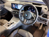 ☆センターパネルを運転席側に僅かに傾けたBMW独特のインパネ☆【駆け抜ける歓び】はここからもスタートしております☆