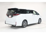 後続車から視認性の良いストップランプの配置で追突抑制になります。