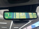 【デジタルインナーミラー】後席の大きな荷物や同乗者で後方が確認しづらい時でも安心!カメラが撮影した車両後方の映像をルームミラー内に表示。クリアな視界で状況の確認が可能です!