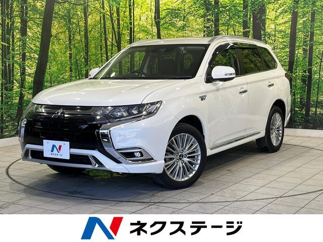 アウトランダーPHEV2.4 G プラスパッケージ 4WD