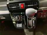 納車前にはプロのメカニックが、各部の点検を行います。ディーラーにしか出来ない品質、そしてサービスできっと満足していただけると思います!