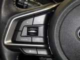 ステアリングスイッチ装備!運転しながら手元でオーディオの操作などができます。