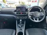 運転のしやすさを最優先に設計された見晴らしの良いデザインです。車両間隔が掴みやすく狭い道でも安心!