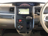 温度を設定すれば、自動で車内の温度管理をしてくれる優れものです♪ATミッションで運転楽々