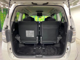 普段のお買い物や通勤、送迎等に十分な荷室スペースを確保しております。セカンドシートを倒すと、大きな荷物の積載も可能です♪