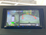 【アラウンドビューモニター】専用のカメラにより、上から見下ろしたような視点で360度クルマの周囲を確認することができます☆死角部分も確認しやすく、狭い場所での切り返しや駐車もスムーズに行えます。