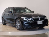 BMW認定中古車は第三者品質評価制度も採用しております。AIS方式による車両品質評価制度も導入し公平な車両コンデション評価を行うことにより車両品質の透明性を高めると同時に更なる信頼と安心をお届けします