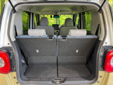 普段のお買い物や通勤、送迎等に十分な荷室スペースを確保しております。セカンドシートを倒すと、大きな荷物の積載も可能です♪