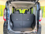 普段のお買い物や通勤、送迎等に十分な荷室スペースを確保しております。セカンドシートを倒すと、大きな荷物の積載も可能です♪