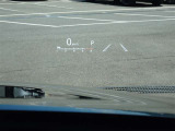 カラーヘッドアップディスプレイ付き。少ない視線移動で情報を確認できるので、運転の疲労軽減に繋がりますよ♪