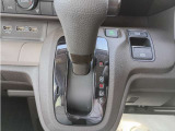 電動パーキングブレーキですのでブレーキホールドモードなどもあり、渋滞時や坂道などでの停車でも安心のアイテム!!