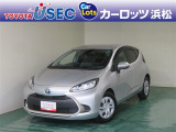 トヨタのアクアです!燃費性能がよくコンパクトなボディサイズなので、どなたにも運転しやすいのが嬉しいですね♪