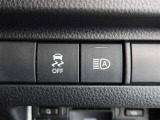 オートマチックハイビームとは、先行車や対向車のライトを認識し、ハイビームとロービームを自動で切り替える機能です。夜道の視界を確保します。詳細は販売店スタッフまでおたずねください。